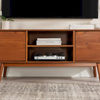Meuble TV 58" style milieu de siècle pour téléviseurs jusqu'à 65", bois de pin massif, portes à fermeture amortie et gestion des câbles