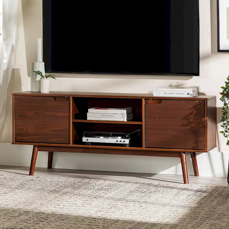 Meuble TV 58" style milieu de siècle pour téléviseurs jusqu'à 65", bois de pin massif, portes à fermeture amortie et gestion des câbles