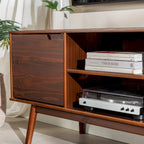 Meuble TV 58" style milieu de siècle pour téléviseurs jusqu'à 65", bois de pin massif, portes à fermeture amortie et gestion des câbles
