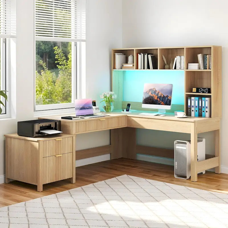 Bureau d'ordinateur en L