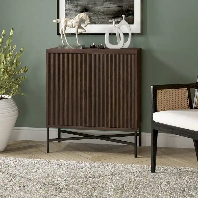 Meuble de rangement d'appoint 28" avec étagère réglable, gestion des câbles et portes en PVC, grain de bois MDF