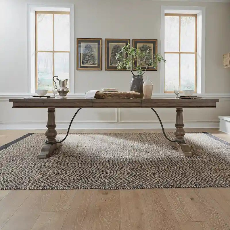Table de salle à manger à tréteaux de ferme 42"x102", rallonge amovible 24", peuplier et chêne blanc, taupe poudré